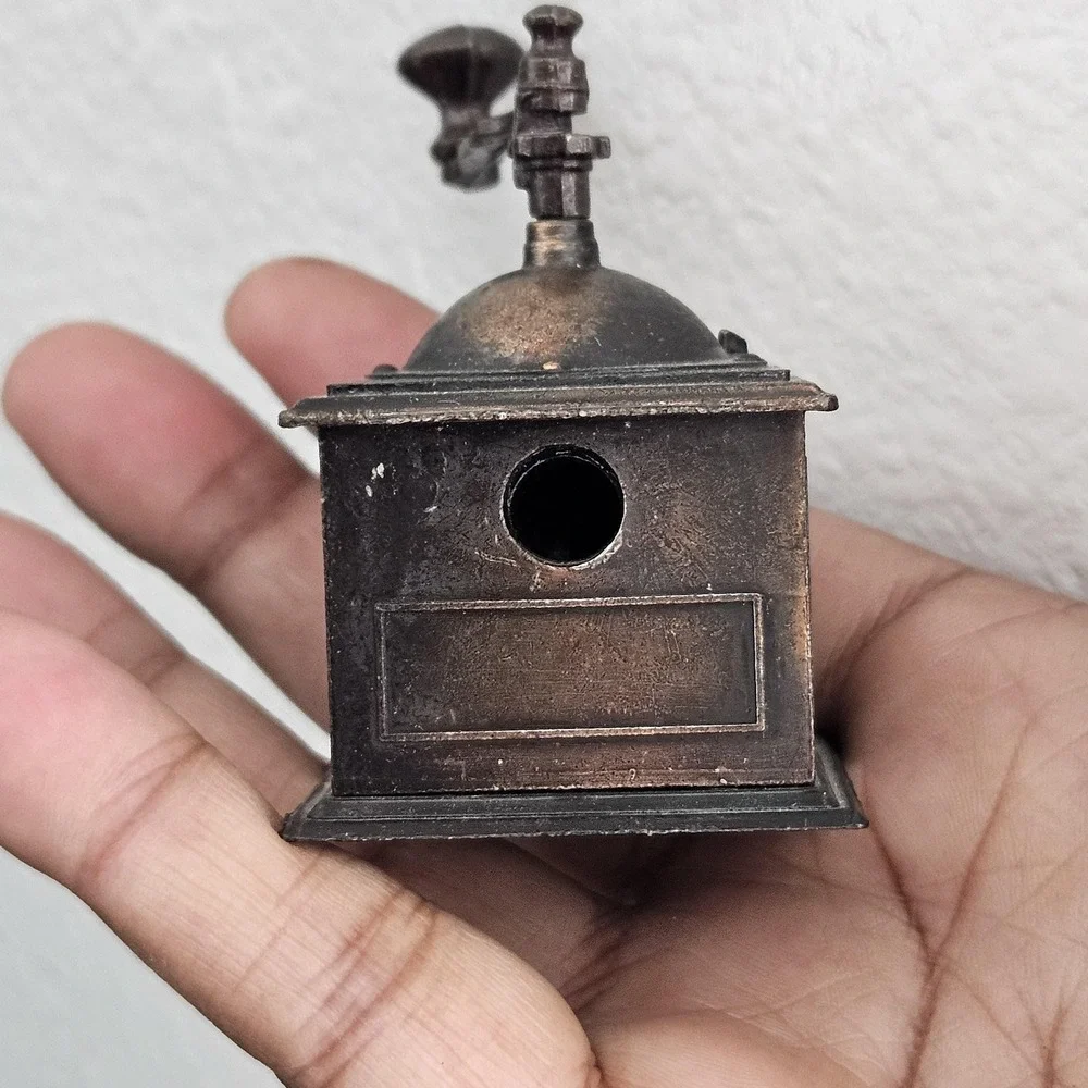 mini die-cast metal collectible old-fashioned‎ coffee grinder pencil sharpener